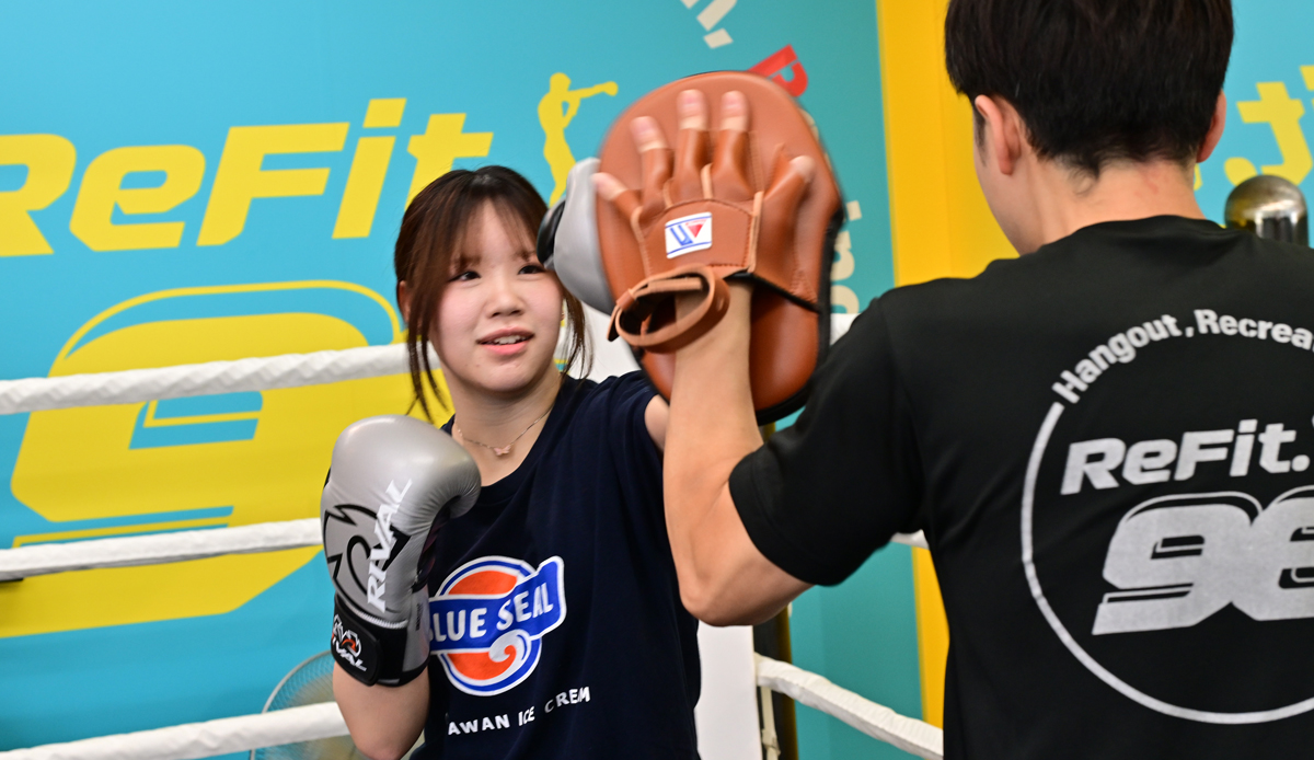 ミット打ちの様子01